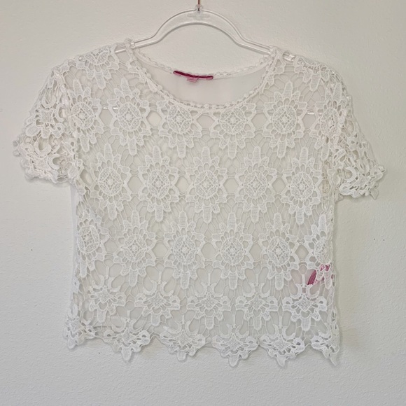 Derek Heart Tops - DEREK HEART Crochet Cropped Blouse Top Small